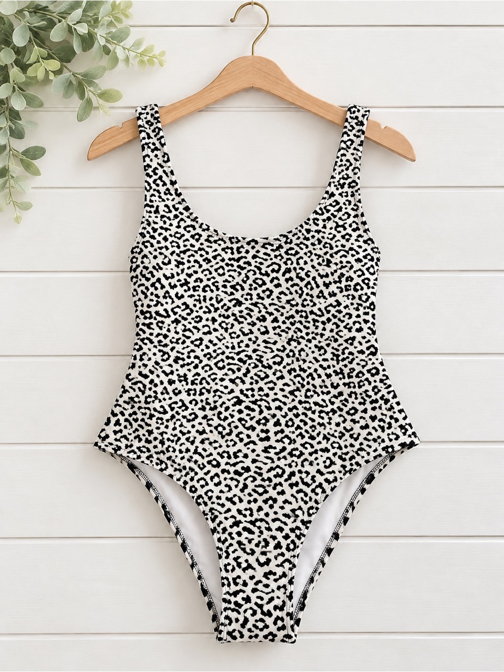 Victoria secret Black and White Leopard Print One-Piece Swimsuit 8